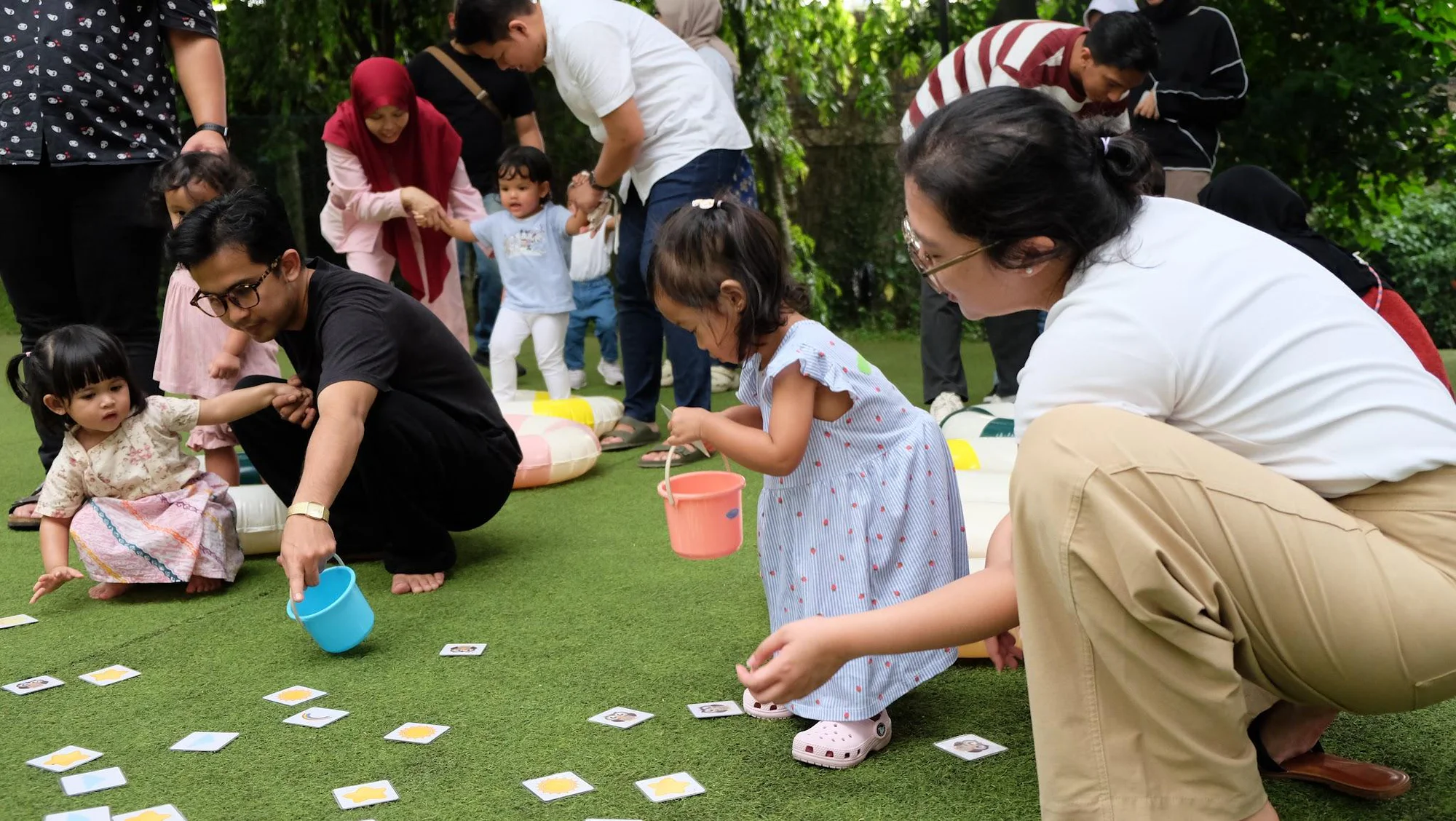 Keseruan Kelas Bayi Bermain (3 dari 6)